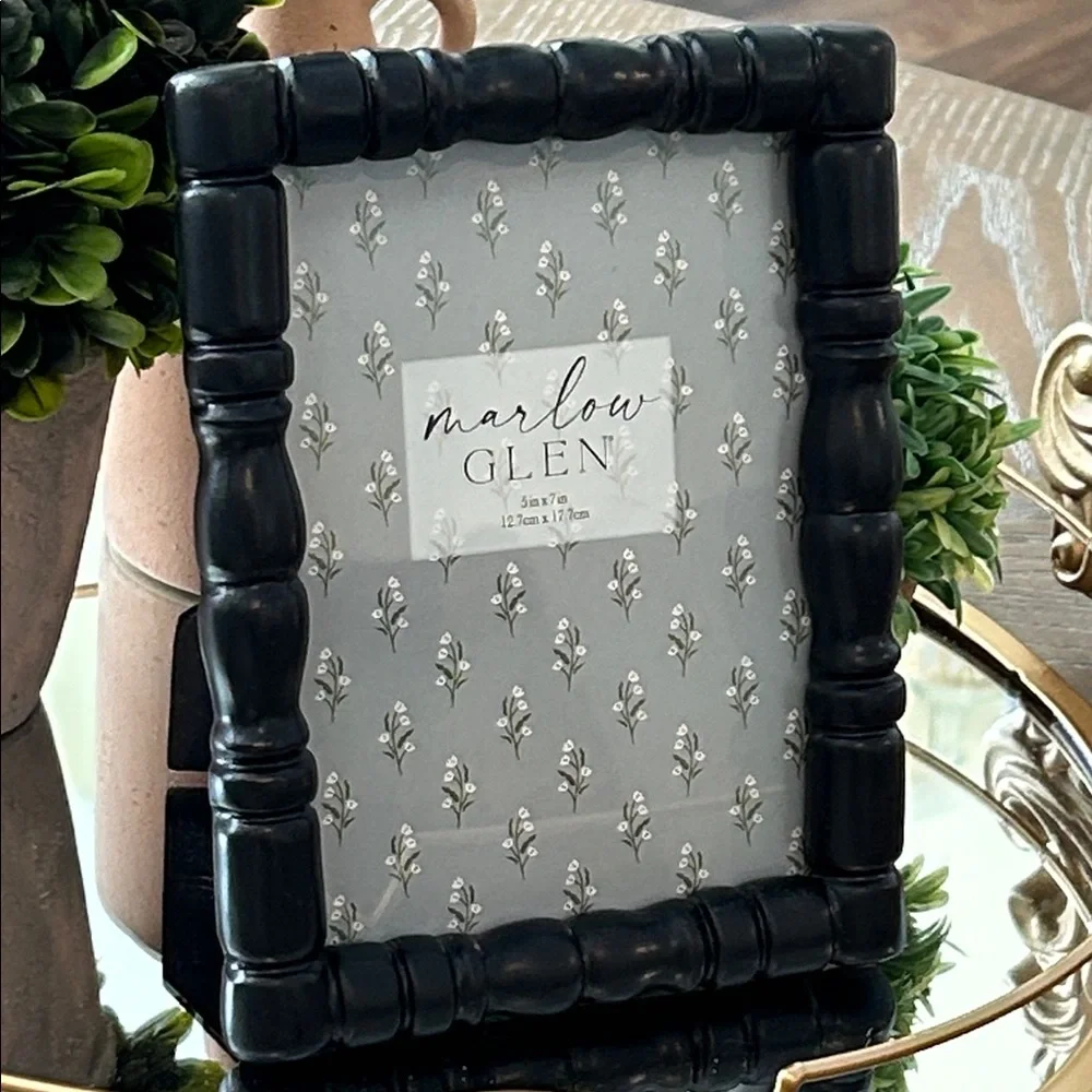 NEW! Shabby Chic Black Ebony Resin Decorative Photo Picture Frame